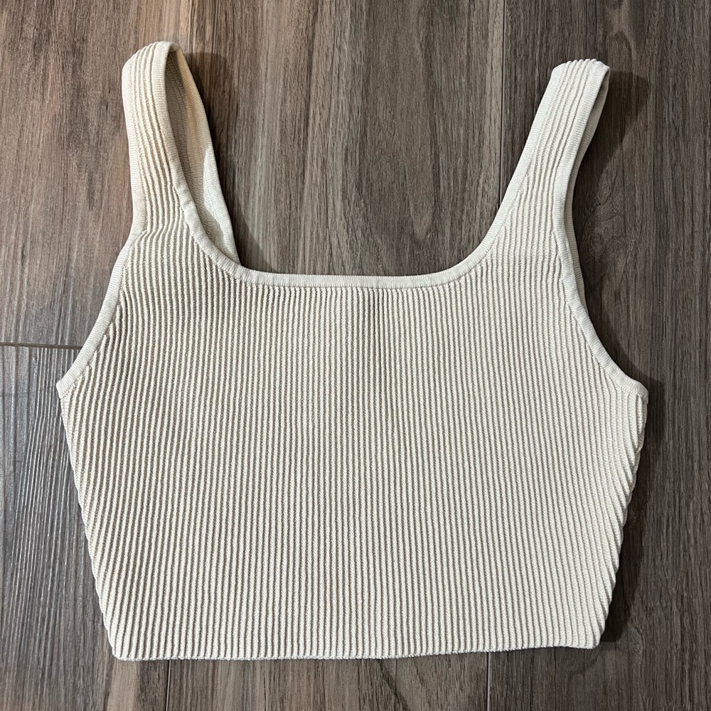 Aritzia Babaton Sculpt Knit Cropped Tank Top Square neck White
